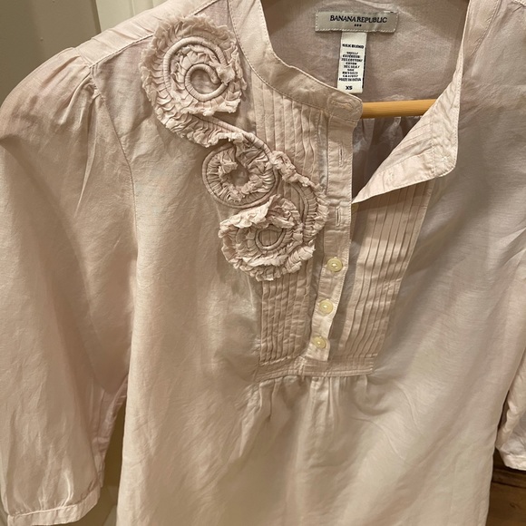Banana Republic cream/ivory silk blend blouse xs - Picture 3 of 6